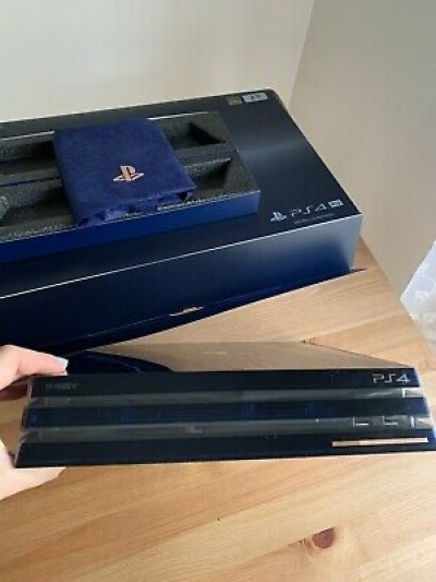 Sony PlayStation 4 Pro Limited Edition 500 million Blu trasparente 2TB PS4