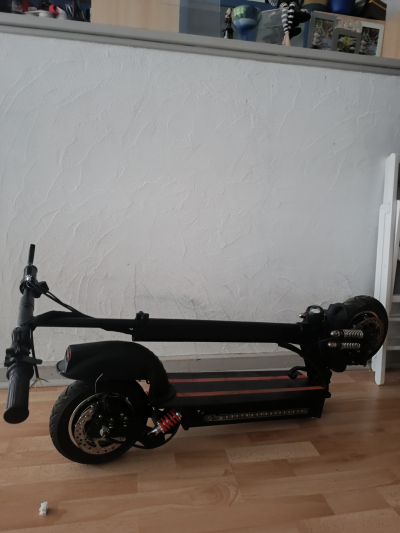 Réparateur trottinette électrique 