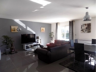 à vendre Maison 4 pièces ROQUEBRUNE SUR ARGENS