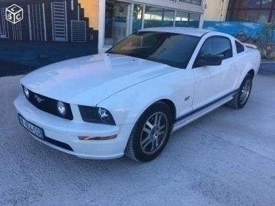 Ford Mustang GT V8 premium seulement