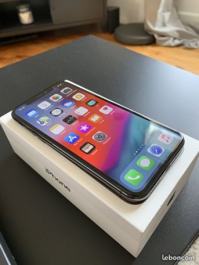 iPhone X 64go gris sidéral Comme neuf